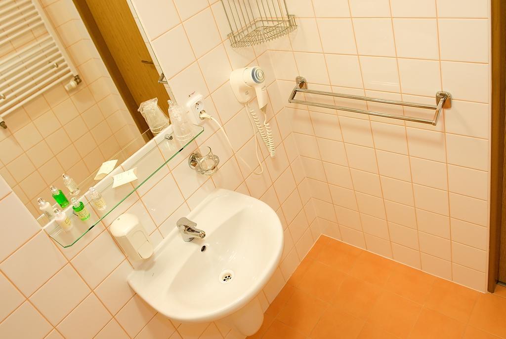 Hotel Rieger Garni Jičín Rum bild
