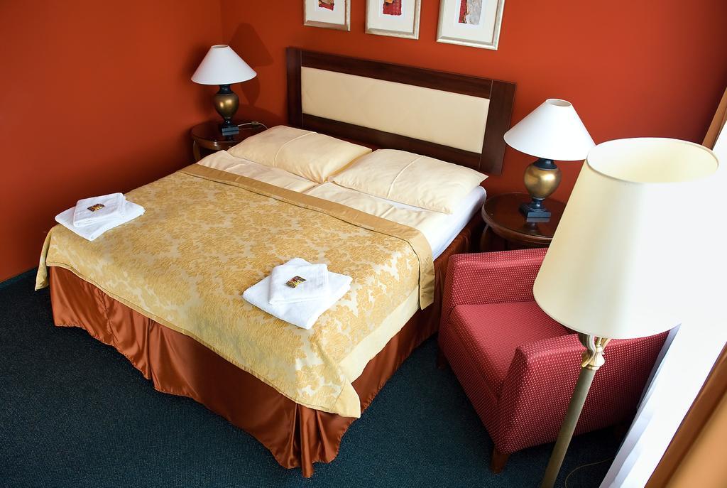 Hotel Rieger Garni Jičín Rum bild